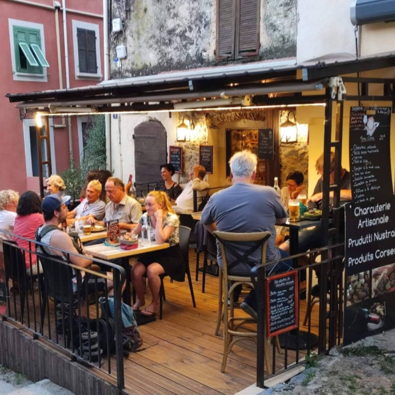 A Tana Vin250 - restaurant C - manger a CORTE